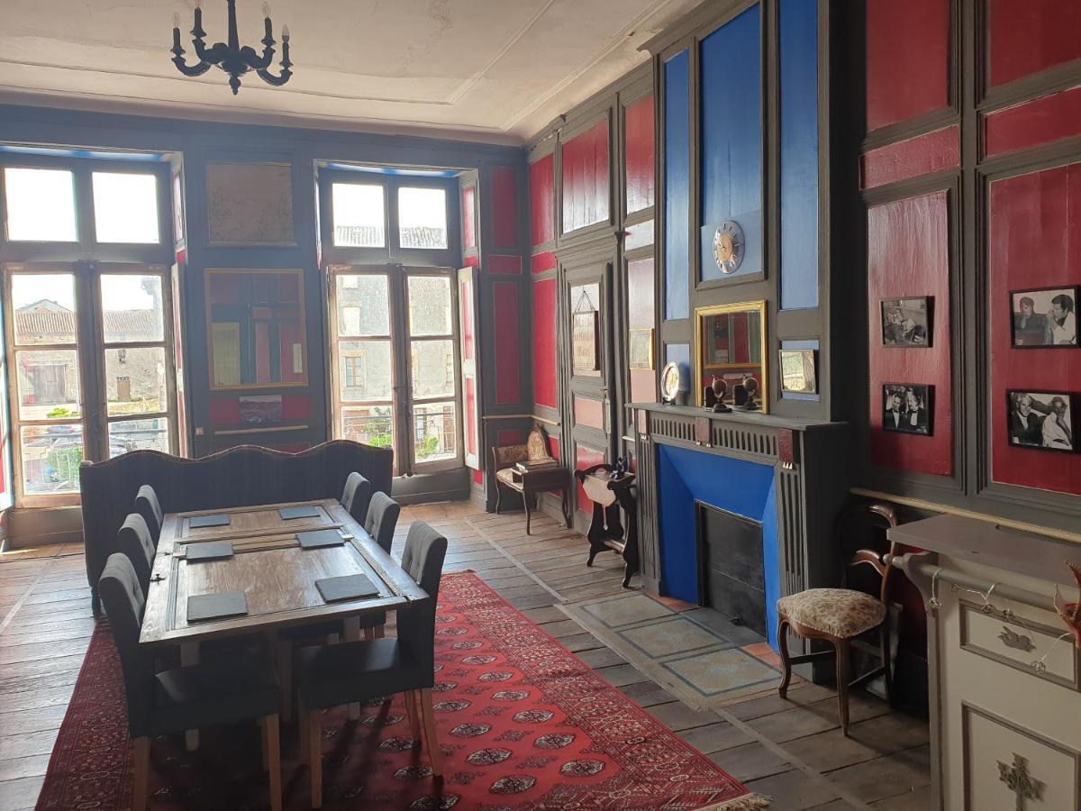 Le Chateau Chateauponsac Luaran gambar